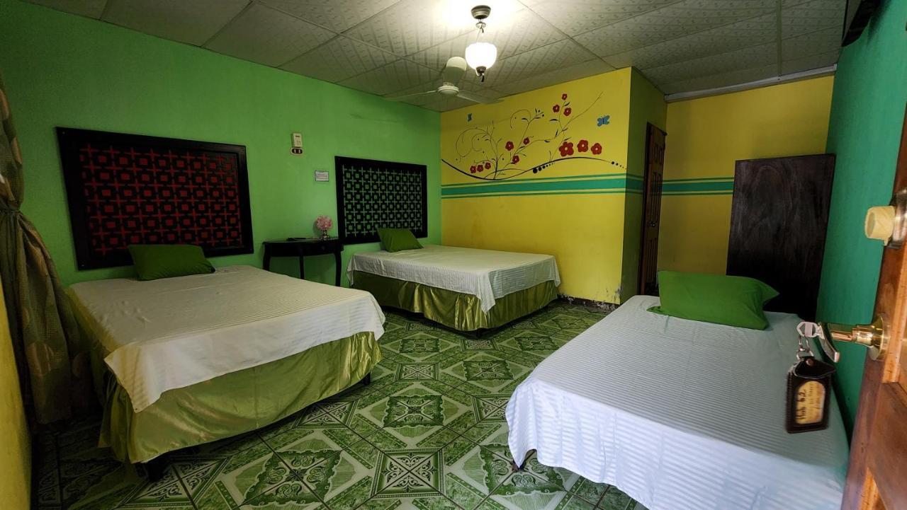 Hotel Y Restaurante Las Margaritas Perquín Esterno foto